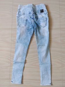 Stylish Ripped Jeans