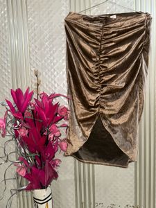 A Stylish Skirt For Party!