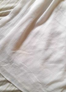 H&amp;M Sleevless Ivory Crepe Top With Flaws