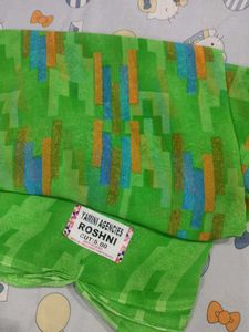 Vibrant GreenPrint Saree with Blouse Piece