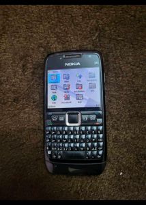 Nokia E71