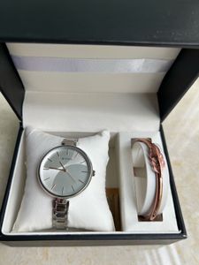 Titan Watch with bracelet