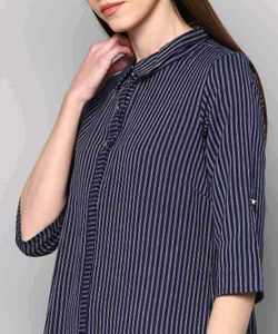 Kurta Aurelia Women Striped Straight Kurta