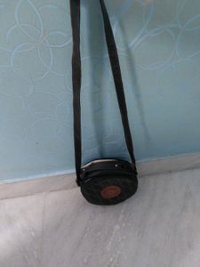 Round Sling Bag