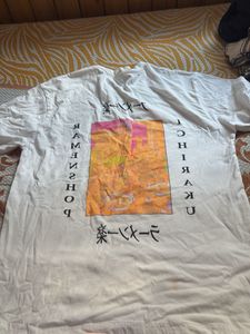 White Graphic Print T-Shirt (size:large)
