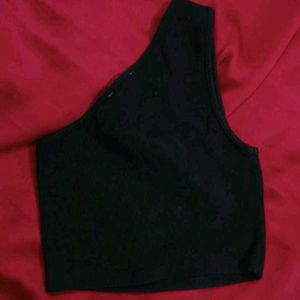 Chic Black One-Shoulder Crop Top