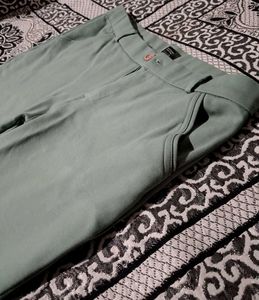 Green casual pants