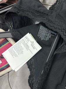 H&amp;M LACE TRIMMED THONG BRIEF
