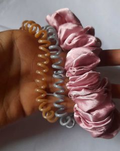 Scrunchies And Wire Hair Tie Band