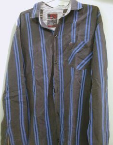 MENS VHERTICAL STRIPLINE SHIRT