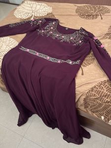 long sleeves gown with choker