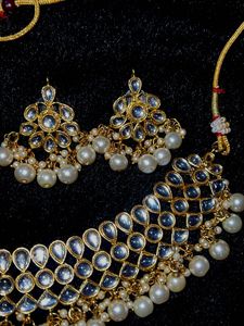 Elegant Kundan Necklace Set