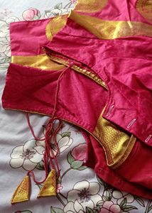 Womens Premium Ethinic saree with ready blouse