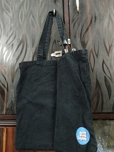 Arctic Monkeys Tote Bag
