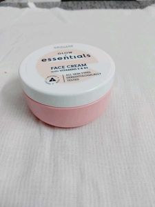 Oriflame Glow Essentials Face Cream