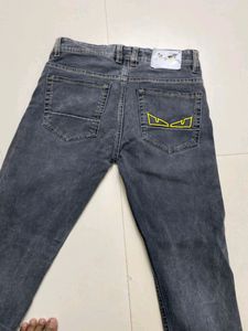 Trendy Grey Shaded Jean 🖤🤍🖤