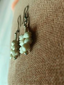 Vintage White Beaded Necklace &amp; Earrings
