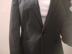 VAN HEUSEN POLKA DOT BLACK BLAZER