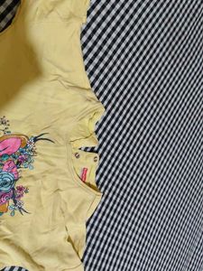 Cute Girls&#39; Yellow Top