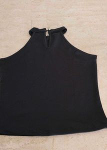 Hot black sleeveless top