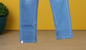 E@62 Size-34 Slim Jeans