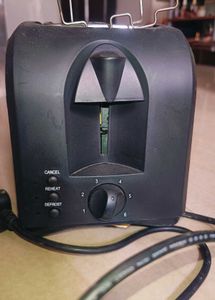 Croma Toaster