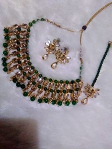 Emerald Green &amp; Gold Indian Jewelry Set