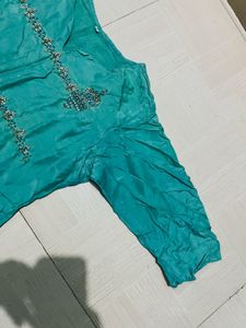 Emerald Green Embellished Kurti