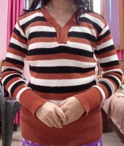 Women Wollen V Neck Sweater