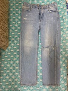 Ripped Light Wash Jeans & free gift🎁