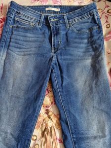 Levi's Jeans - Stylish & Comfortable