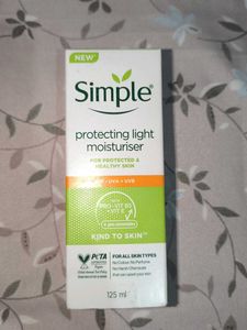 Simple Protecting Light Moisturizer 🤍