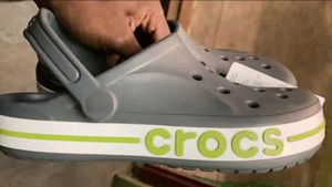 ₹1000 Crocs Grey Unused