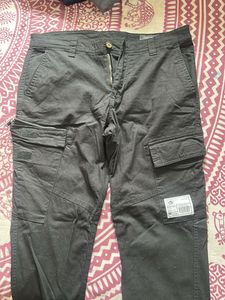 Stylish Men's Cargo Jeans