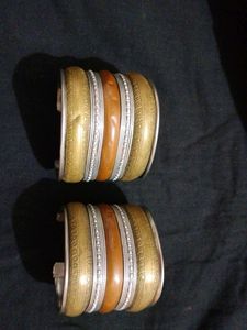 Combo Of Traditional Gujrati Bangles And Mangtika.