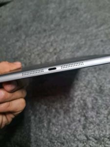 Apple iPad Mini 2 Tablet