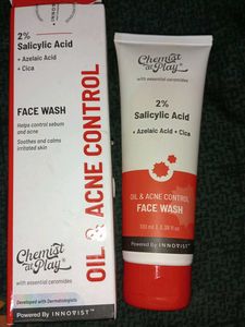 Chemist at Play Face Wash