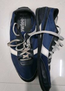 Newfeel Sneakers