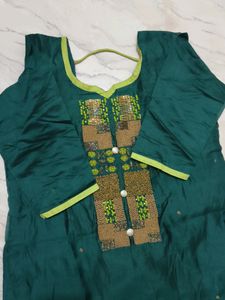 Green Kurtha Set