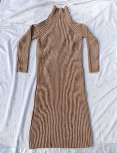 Elegant Knit Midi Dress