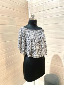 ZARA Pintresty 🌸Floral Off-Shoulder Top