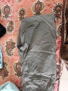 Men&#39;s shorts 4 pcs neat condition not used..