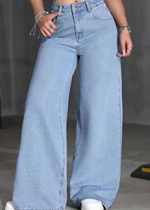 Light Wash Wide Leg Jeans