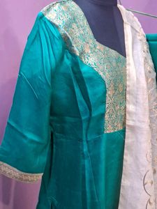 Elegant Green Kurta Set Of 3