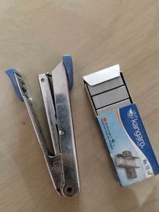 Kangaro Stapler with Staples