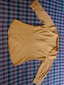 Women&#39;s Mustard Button-Down