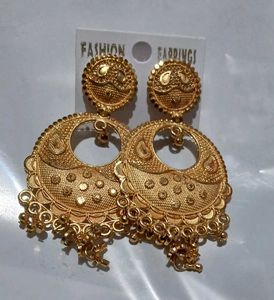 Gold plated Dangle Earrings (brand new)