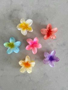 Trendy Flower Hair Claw Clips