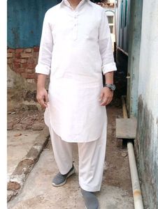 Men Pathani