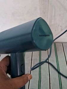 Philips STH3000 Handheld Garment Steamer